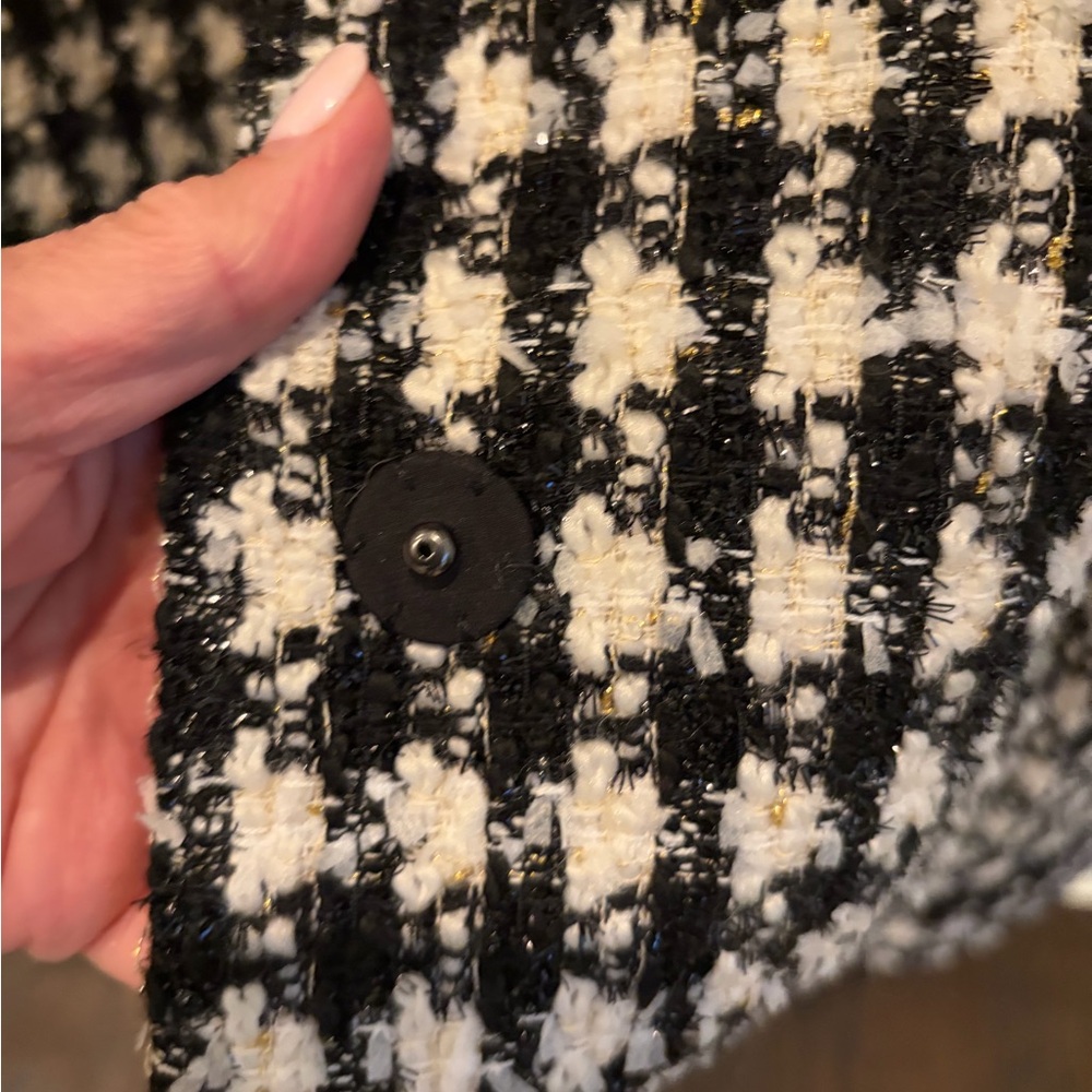 ALICE +OLIVIA Corwin Jacket - Picture 10 of 15